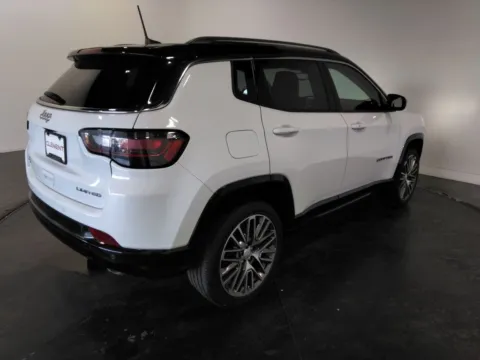 More photos of 2022 Jeep Compass Limited at Clement Supercenter, MO