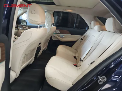 More photos of 2021 Mercedes-Benz GLE 350 at Clement Supercenter, MO