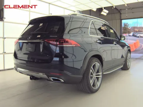 More photos of 2021 Mercedes-Benz GLE 350 at Clement Supercenter, MO