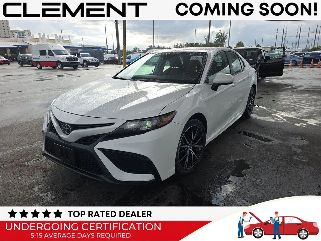 White 2024 Toyota Camry SE for sale in St. Charles, MO
