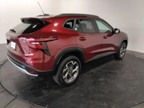 More photos of 2024 Chevrolet Trax LT at Clement Supercenter, MO