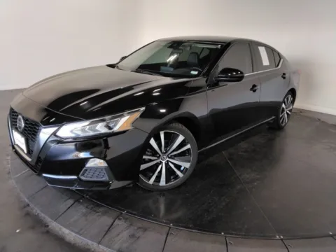 Photos of 2022 Nissan Altima 2.5 SR for sale in St. Charles, MO at Clement Supercenter