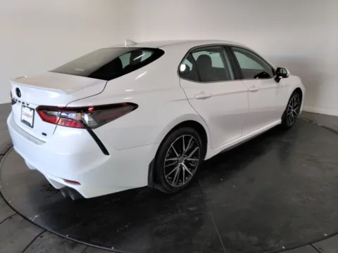 More photos of 2024 Toyota Camry SE at Clement Supercenter, MO