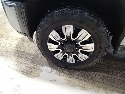 More photos of 2024 GMC Sierra 2500HD Denali at Clement Supercenter, MO