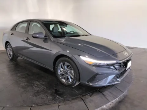 Another view of 2024 Hyundai Elantra SEL for sale in St. Charles, MO at Clement Supercenter