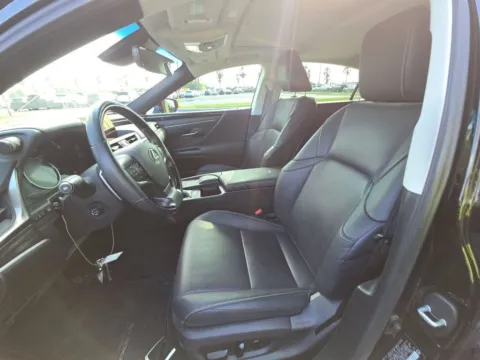 Another view of 2019 Lexus ES 350 for sale in St. Charles, MO at Clement Supercenter