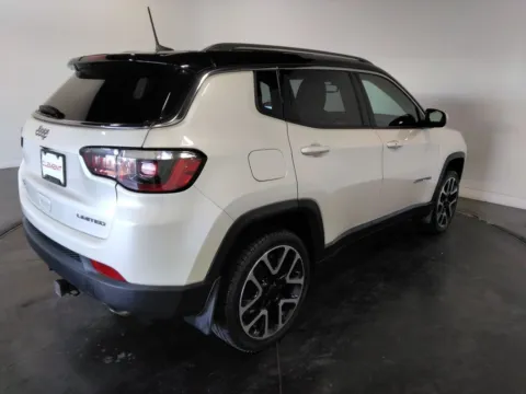 More photos of 2018 Jeep Compass Limited at Clement Supercenter, MO