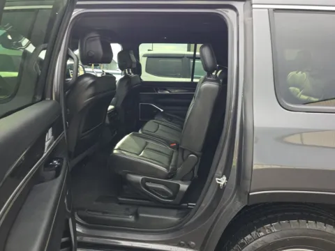 More photos of 2022 Jeep Wagoneer Series I at Clement Supercenter, MO