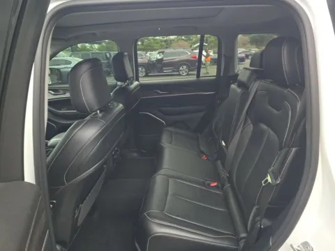 More photos of 2022 Jeep Grand Cherokee 4xe at Clement Supercenter, MO