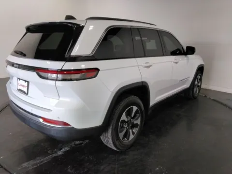 More photos of 2022 Jeep Grand Cherokee 4xe at Clement Supercenter, MO