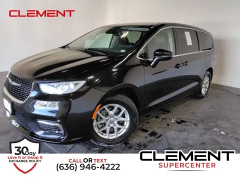 Black 2023 Chrysler Pacifica Touring L for sale in St. Charles, MO