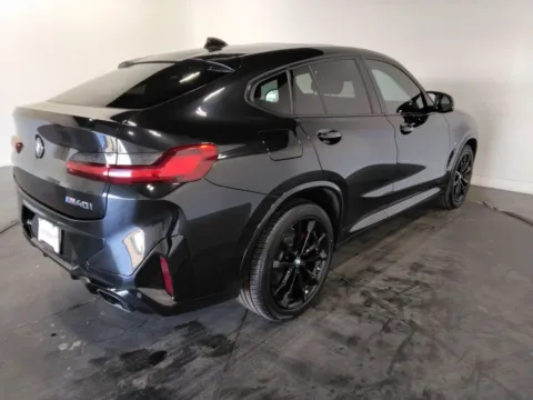 More photos of 2022 BMW X4 M40i at Clement Supercenter, MO