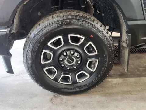 More photos of 2024 Ford F-250SD Platinum at Clement Supercenter, MO