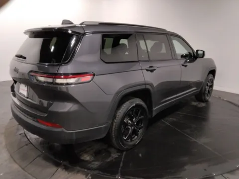 More photos of 2024 Jeep Grand Cherokee L Altitude at Clement Supercenter, MO