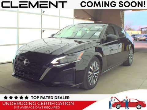 Black 2024 Nissan Altima 2.5 SV for sale in St. Charles, MO