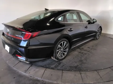More photos of 2023 Hyundai Sonata Limited at Clement Supercenter, MO