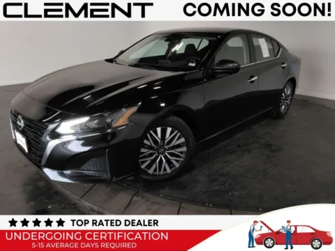 Black 2024 Nissan Altima 2.5 SV for sale in St. Charles, MO
