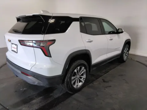 More photos of 2025 Chevrolet Equinox LT at Clement Supercenter, MO