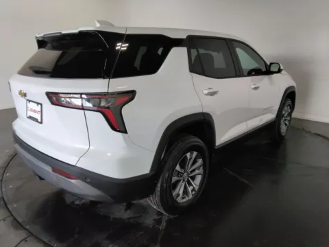 More photos of 2025 Chevrolet Equinox LT at Clement Supercenter, MO