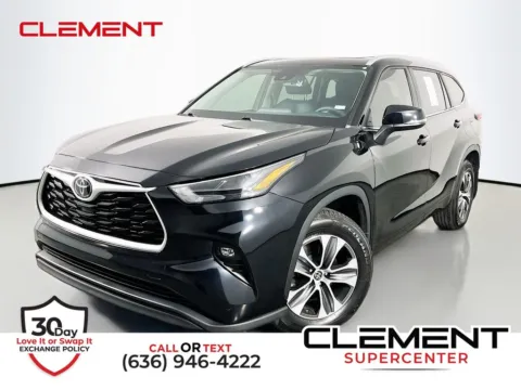 Black 2023 Toyota Highlander XLE for sale in St. Charles, MO