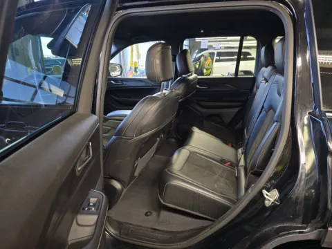 More photos of 2023 Jeep Grand Cherokee Altitude X at Clement Supercenter, MO