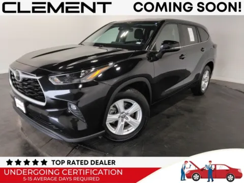 Black 2024 Toyota Highlander LE for sale in St. Charles, MO