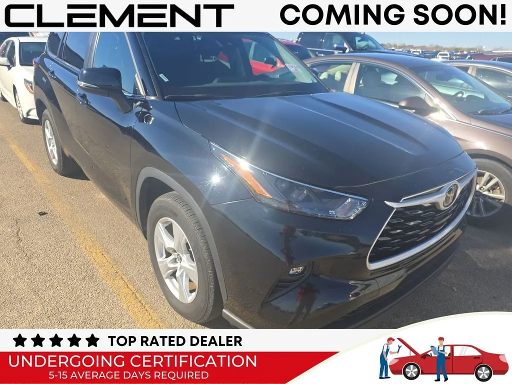 Black 2024 Toyota Highlander LE for sale in St. Charles, MO