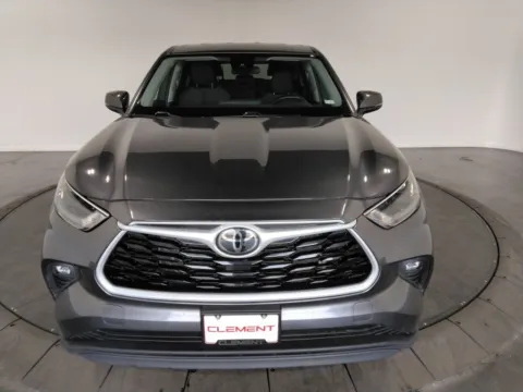 Another view of 2024 Toyota Highlander LE for sale in St. Charles, MO at Clement Supercenter