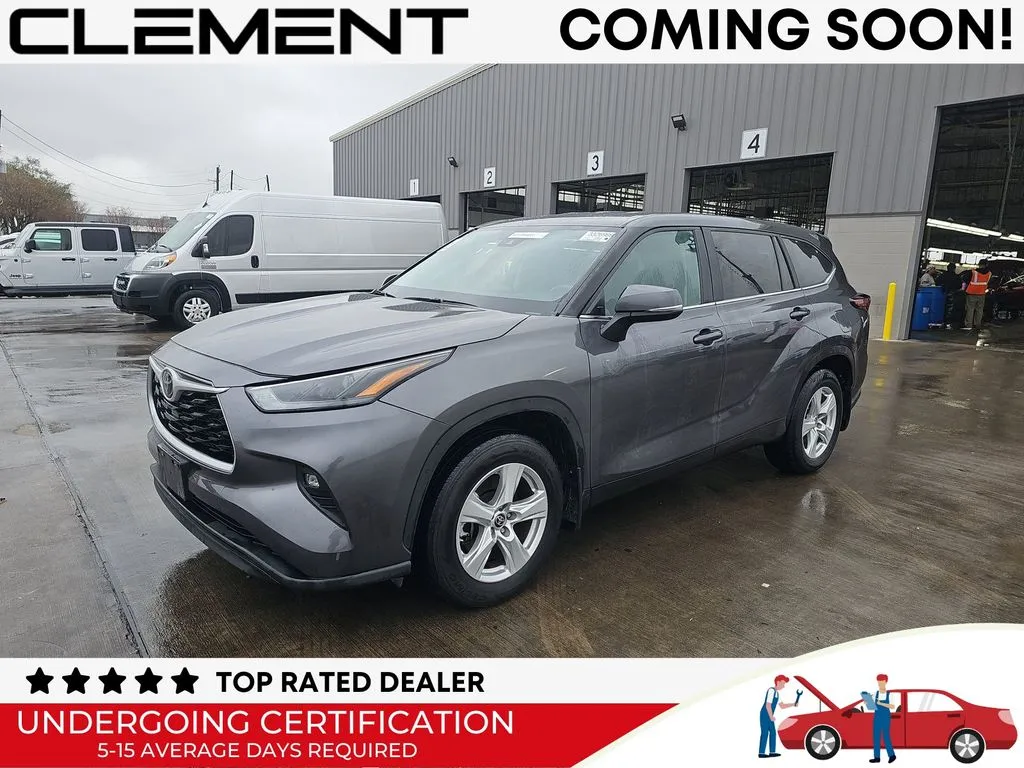 Gray 2024 Toyota Highlander LE for sale in St. Charles, MO