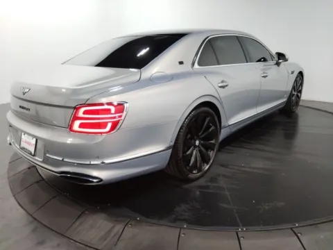 More photos of 2020 Bentley Flying Spur W12 at Clement Supercenter, MO