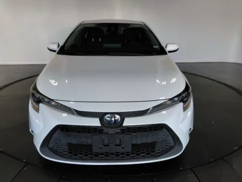 Another view of 2020 Toyota Corolla LE for sale in St. Charles, MO at Clement Supercenter