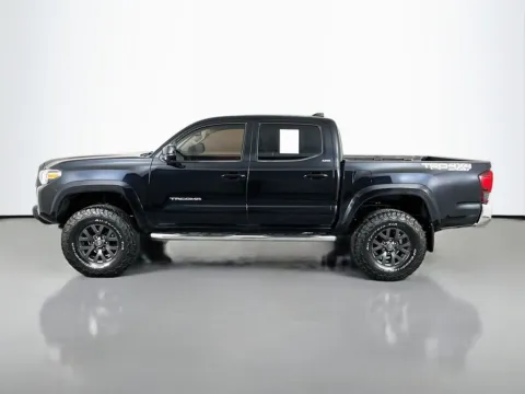 More photos of 2021 Toyota Tacoma SR5 at Clement Supercenter, MO