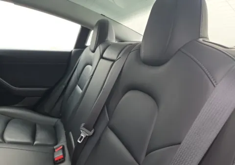 More photos of 2021 Tesla Model 3 Standard Range Plus at Clement Supercenter, MO