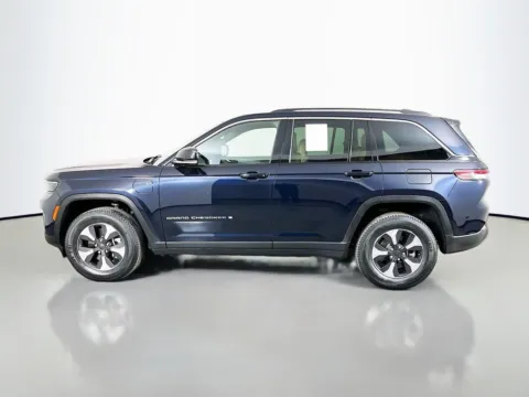 More photos of 2022 Jeep Grand Cherokee 4xe at Clement Supercenter, MO