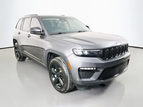More photos of 2023 Jeep Grand Cherokee Limited at Clement Supercenter, MO