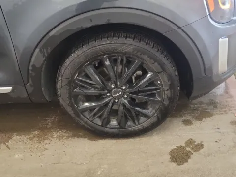 More photos of 2022 Kia Telluride SX at Clement Supercenter, MO