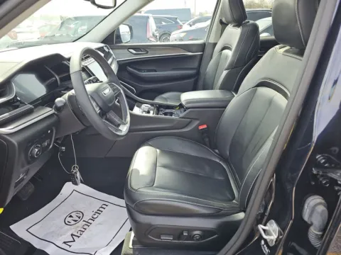 More photos of 2022 Jeep Grand Cherokee 4xe at Clement Supercenter, MO