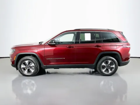 More photos of 2022 Jeep Grand Cherokee 4xe at Clement Supercenter, MO