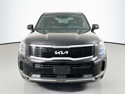 Photos of 2022 Kia Telluride SX for sale in St. Charles, MO at Clement Supercenter
