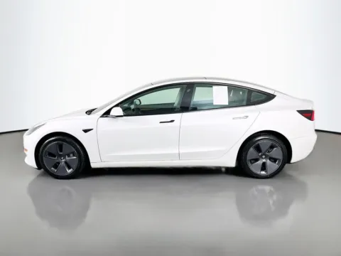 More photos of 2023 Tesla Model 3 at Clement Supercenter, MO