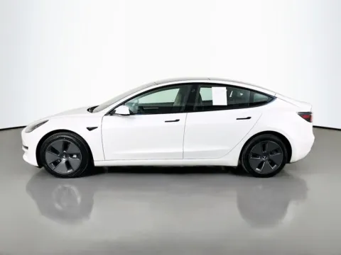 More photos of 2023 Tesla Model 3 at Clement Supercenter, MO