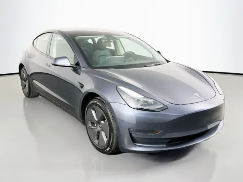 More photos of 2023 Tesla Model 3 at Clement Supercenter, MO