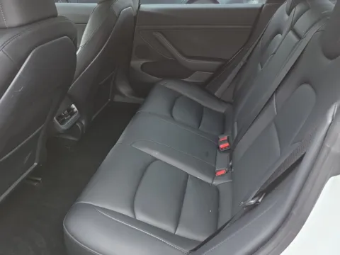 More photos of 2023 Tesla Model 3 at Clement Supercenter, MO