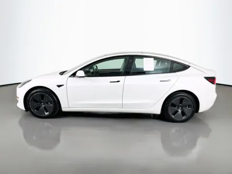 More photos of 2023 Tesla Model 3 at Clement Supercenter, MO