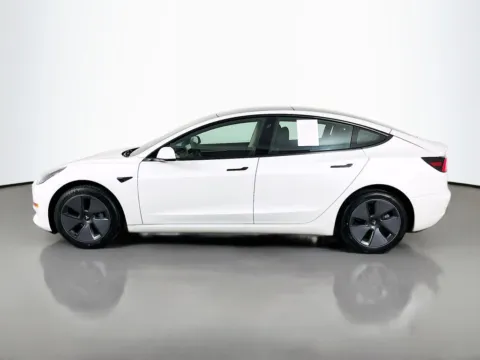 More photos of 2023 Tesla Model 3 at Clement Supercenter, MO