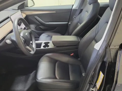 More photos of 2023 Tesla Model 3 at Clement Supercenter, MO