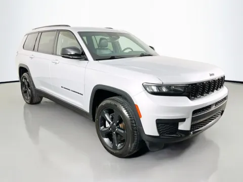 Another view of 2023 Jeep Grand Cherokee L Altitude for sale in St. Charles, MO at Clement Supercenter