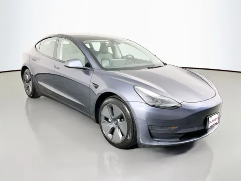 More photos of 2021 Tesla Model 3 Standard Range Plus at Clement Supercenter, MO
