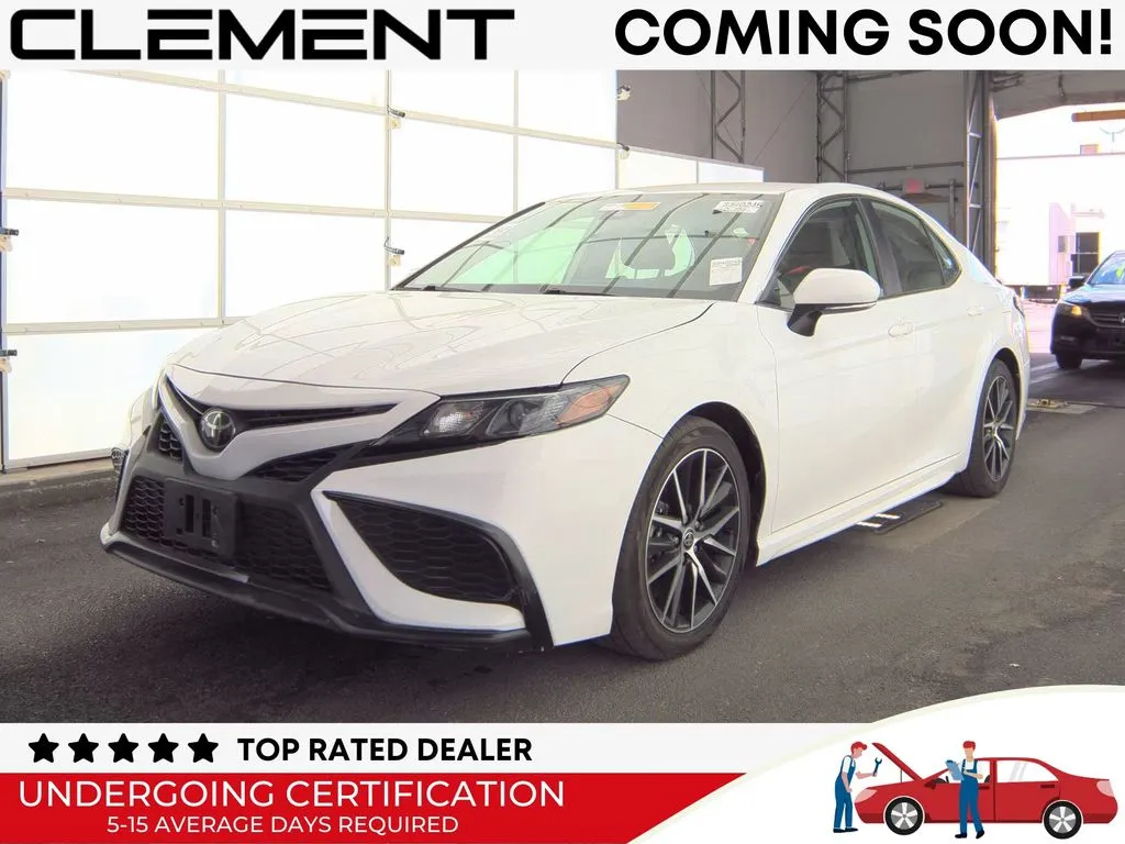 White 2023 Toyota Camry SE for sale in St. Charles, MO
