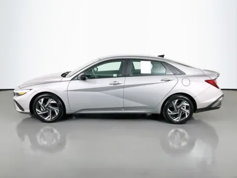 More photos of 2025 Hyundai Elantra SEL Sport at Clement Supercenter, MO